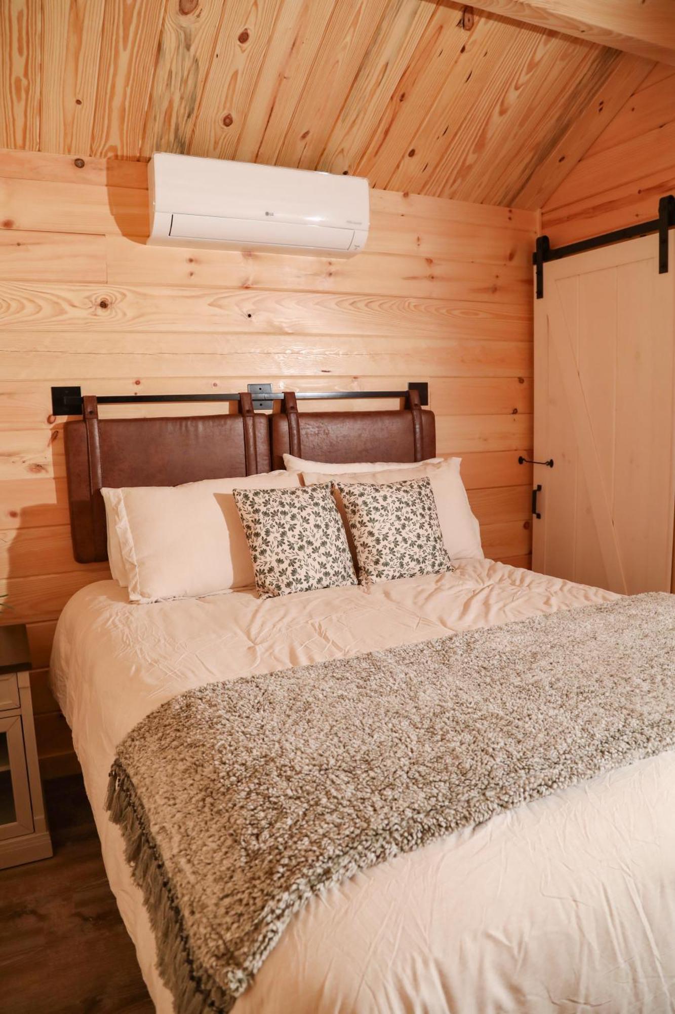 Route 6 Campground Gaines Oda fotoğraf